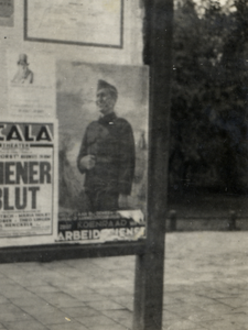 97791 Afbeelding van het affiche met de tekst 'meldt u aan bij gemeentehuis, arbeids-/ bureau of aanmeldingsbureau van ...